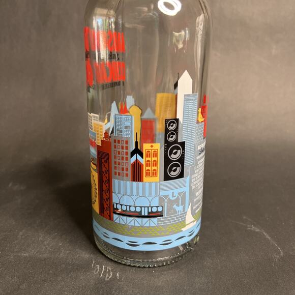 Absolut Chicago Bottle – 2013 Limited Edition Ross Bruggink Collab VTG Bar Decor - Picture 3 of 11